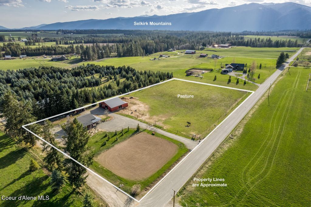 Photo of 488 Fawn Ln, Bonners Ferry, ID 83805 (MLS # 26-2648)