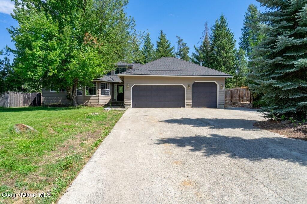 Photo of 31538 BARBARA Ave, Spirit Lake, ID 83869 (MLS # 25-8590)