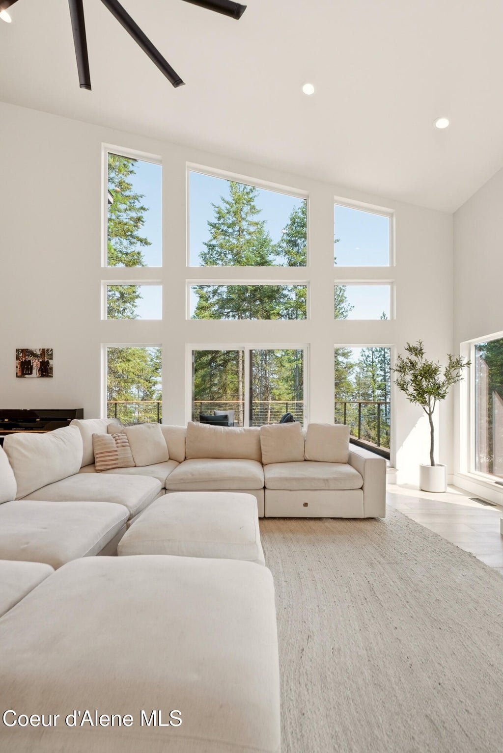 Photo of 6080 Highland, Coeur dAlene, ID 83814 (MLS # 26-7536)