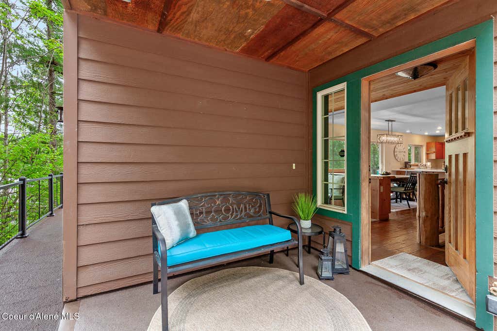 Photo of 8247 Shorecrest RD, Coeur dAlene, ID 83814 (MLS # 26-6949)