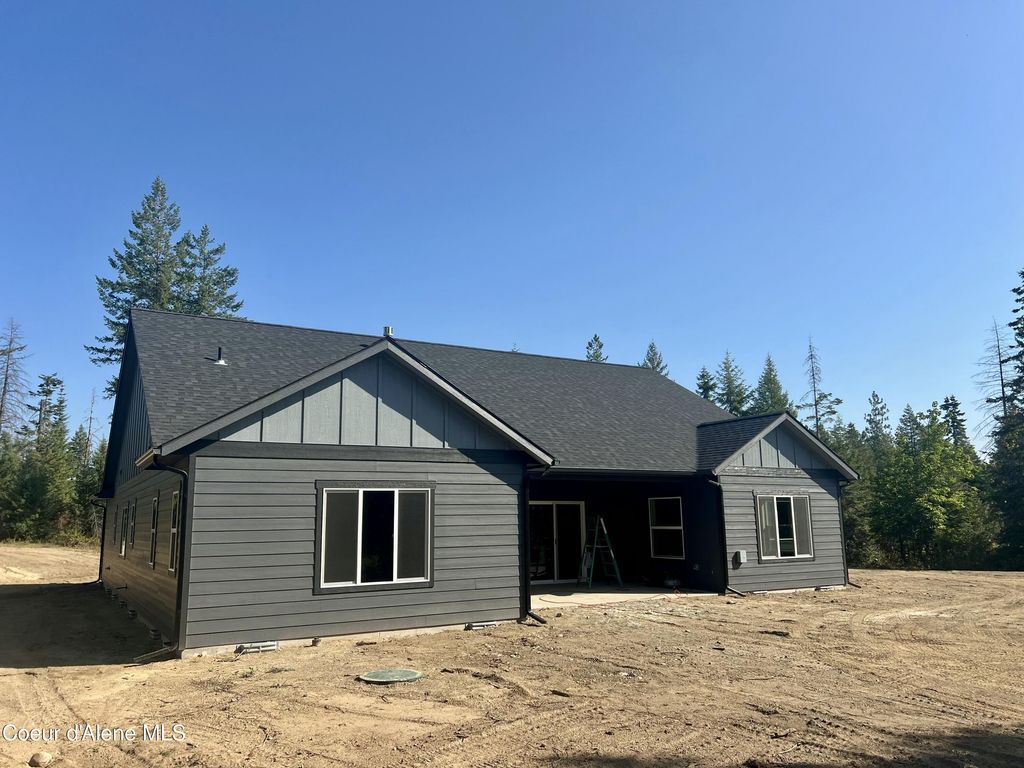 Photo of NNA Twin Lakes Rd Lt 3 Blk 2, Rathdrum, ID 83858 (MLS # 25-9611)