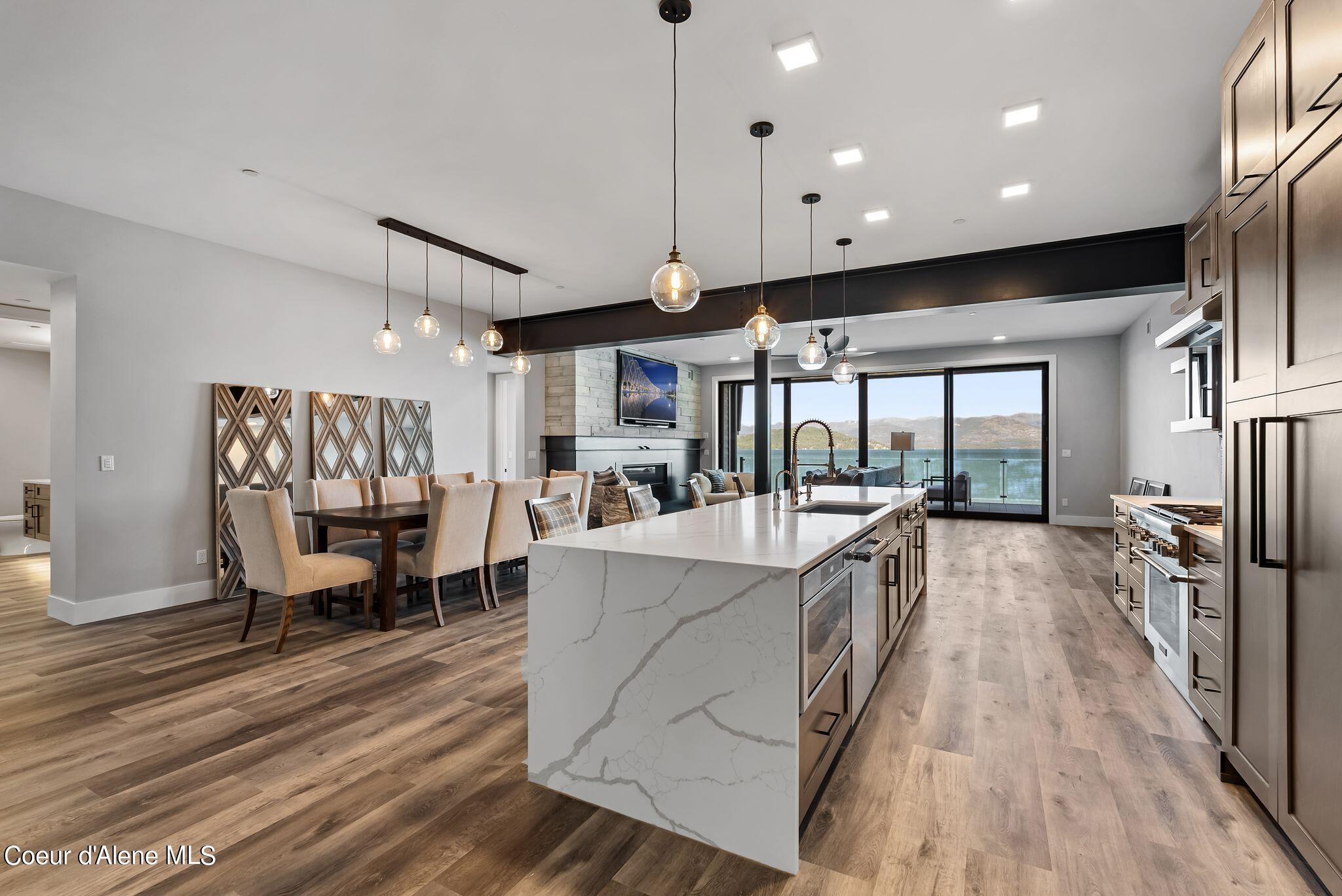 802 Sandpoint Ave #8202 & #8201