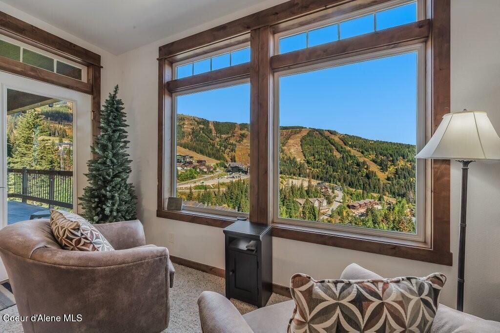 Photo of 128 Mogul Hill Hill # 303, Sandpoint, ID 83864 (MLS # 25-10125)
