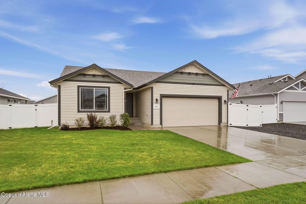 Photo of 4111 Belgrave Way, Hayden, ID 83835 (MLS # 26-3552)