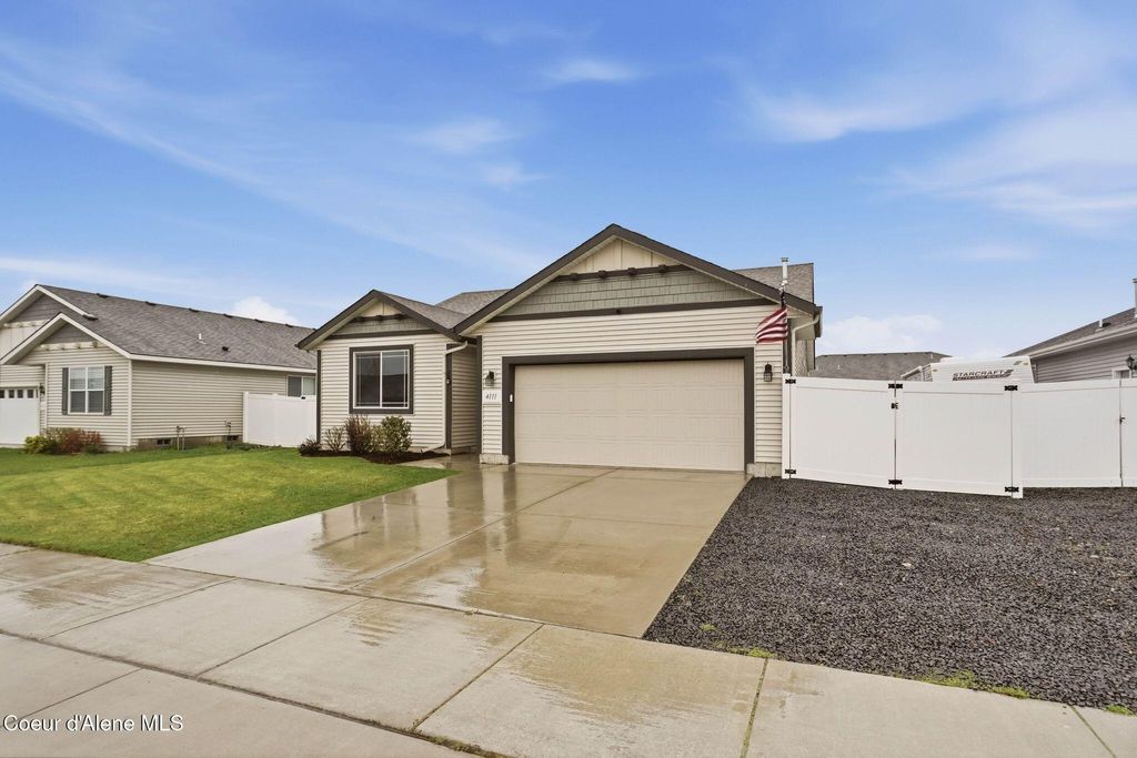 Photo of 4111 Belgrave Way, Hayden, ID 83835 (MLS # 26-3552)