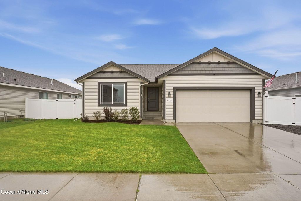 Photo of 4111 Belgrave Way, Hayden, ID 83835 (MLS # 26-3552)