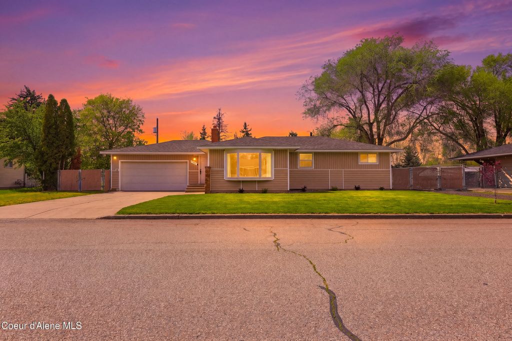 Photo of 1718 Bolivar Rd, Spokane Valley, WA 99037 (MLS # 26-3968)