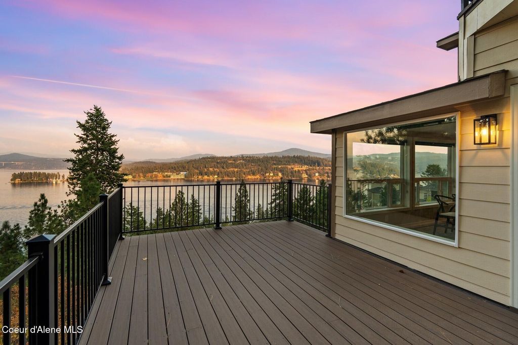 Photo of 5003 Bay Pointe Way, Coeur dAlene, ID 83814 (MLS # 25-9365)
