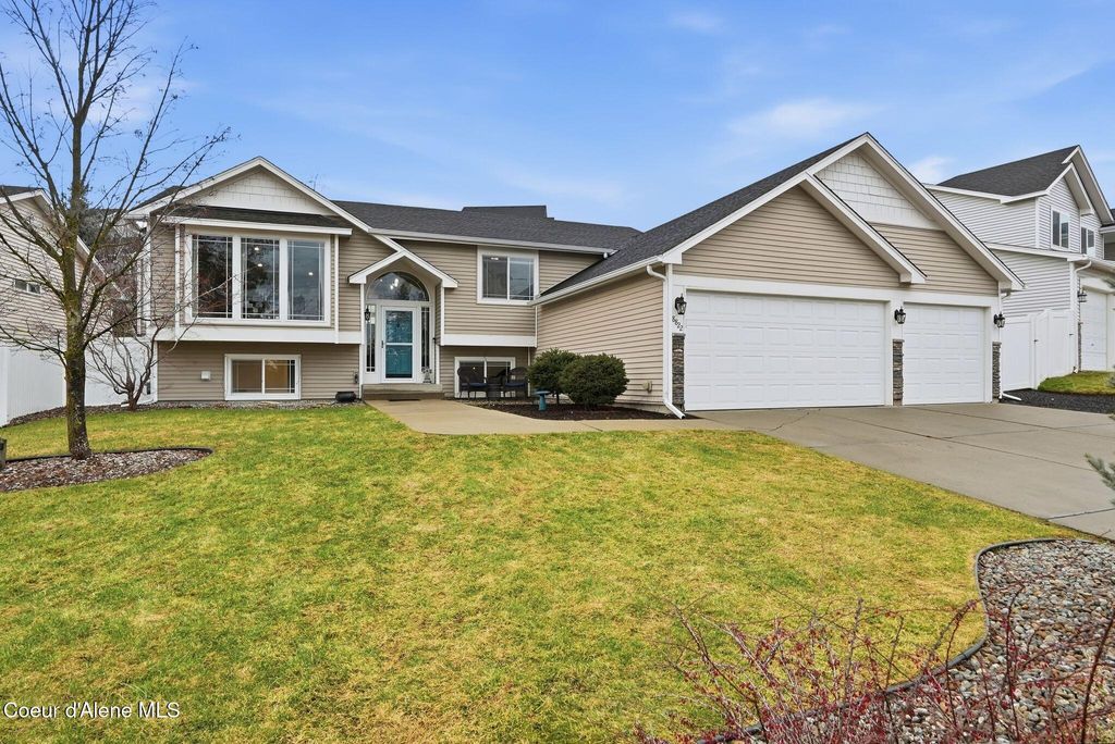 Photo of 8822 Vista Park Park, Spokane, WA 99217 (MLS # 26-1520)
