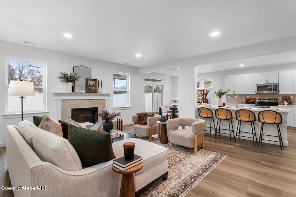 Photo of 13391 LOVELAND Way, Hayden, ID 83835 (MLS # 26-1600)