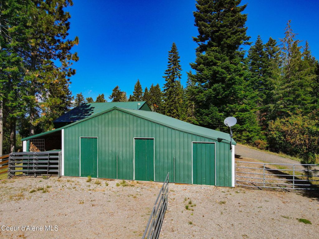 Photo of 5758 Burma Rd, Harrison, ID 83833 (MLS # 25-3345)