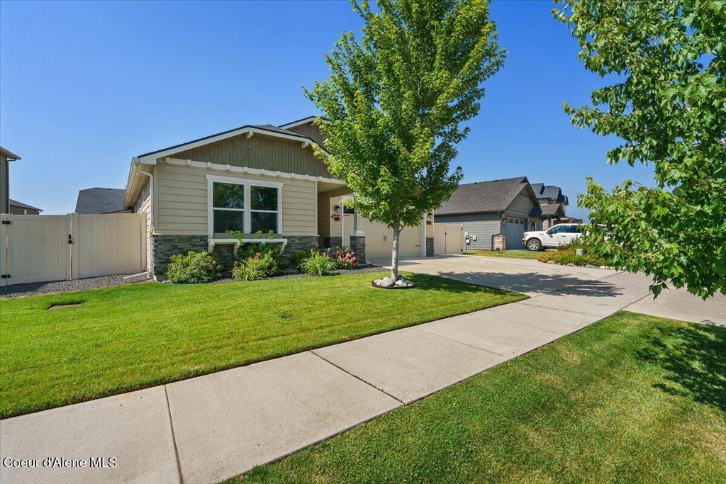 Photo of 13465 Telluride Loop, Hayden, ID 83835 (MLS # 26-7669)