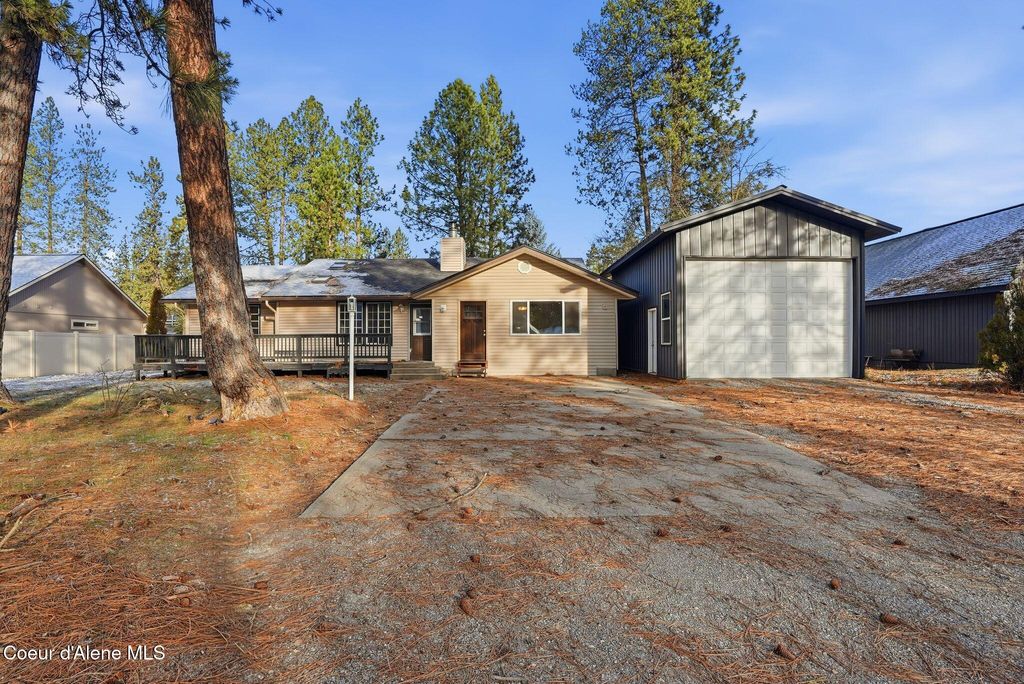 Photo of 1135 Forest Park Park, Coeur dAlene, ID 83815 (MLS # 26-292)