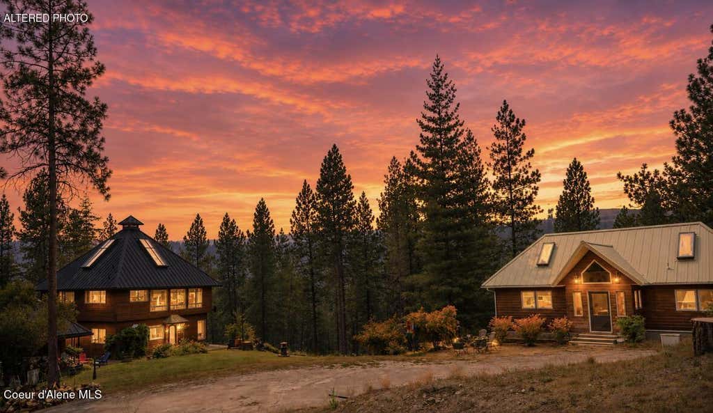 Photo of 483 Paradise, Pinehurst, ID 83850 (MLS # 26-8127)