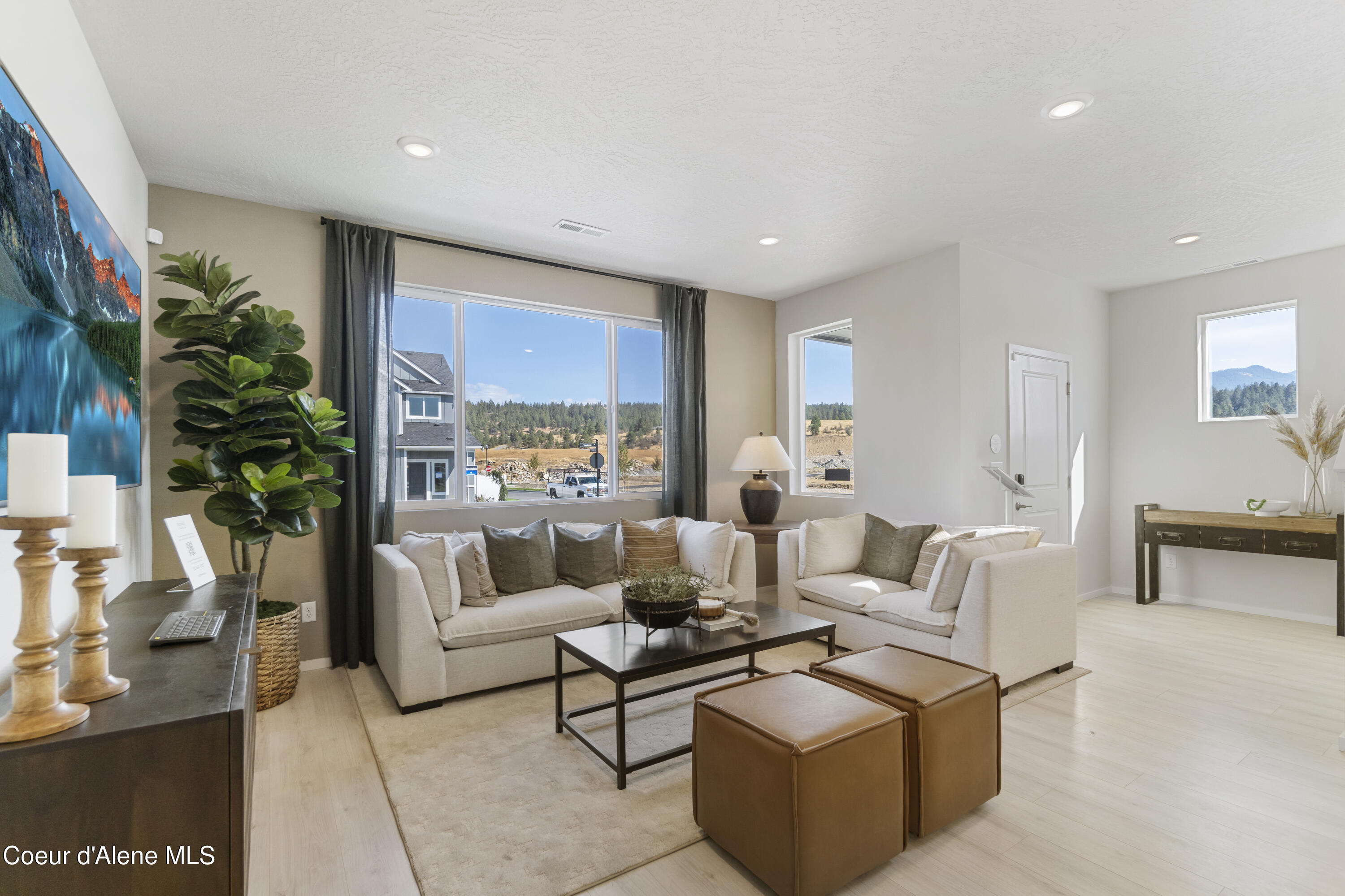 Hayden, Idaho 83835, United States, 3 Bedrooms Bedrooms, ,3 BathroomsBathrooms,Residential,Pending,60309