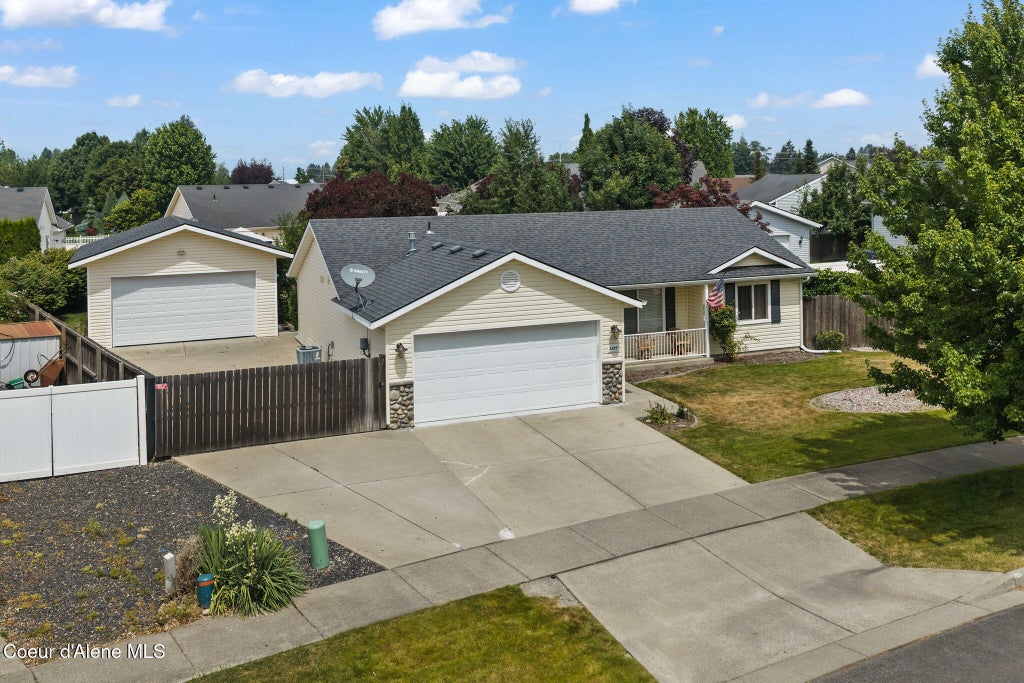 Photo of 2459 Warwick CT, Hayden, ID 83835 (MLS # 26-9808)