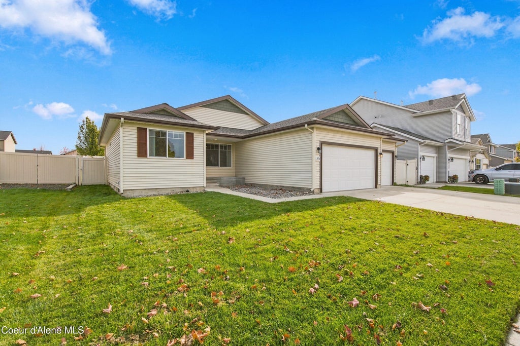 Photo of 1534 Pyroclast St, Post Falls, ID 83854 (MLS # 26-10393)