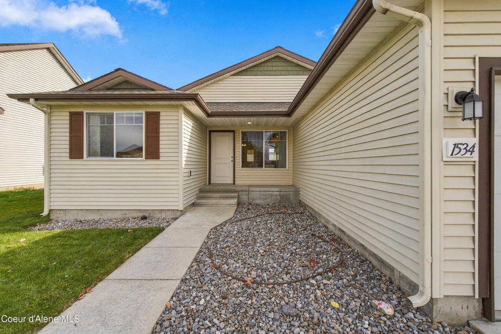 Photo of 1534 Pyroclast St, Post Falls, ID 83854 (MLS # 26-10393)