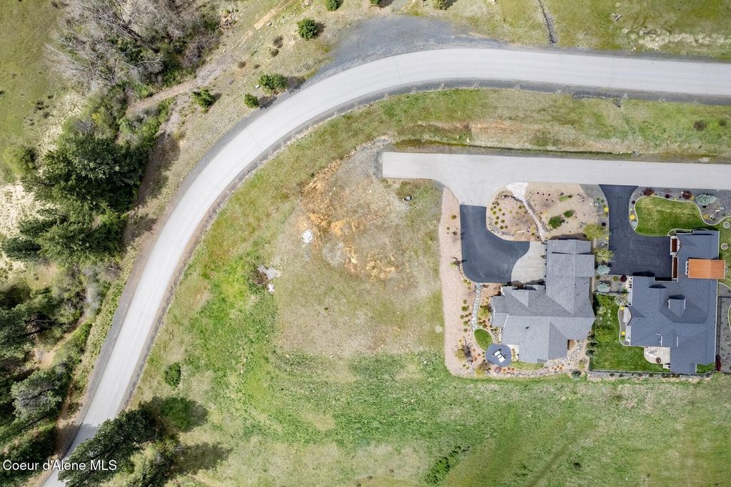 Photo of 16278 Pinot Pl, Coeur dAlene, ID 83814 (MLS # 26-4183)