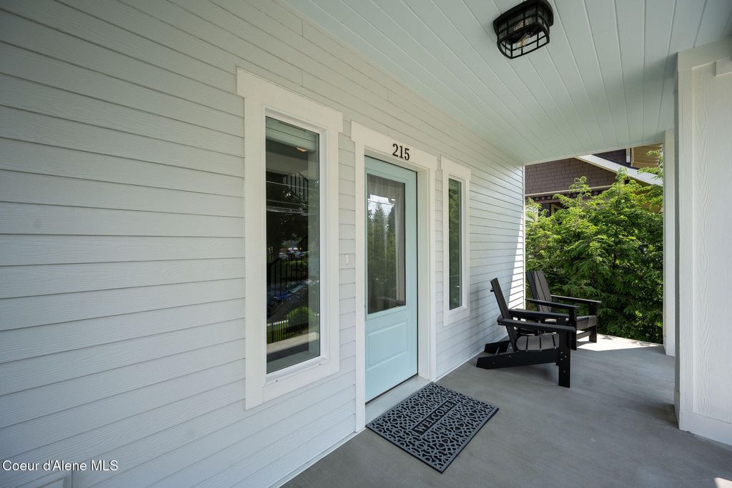 Photo of 215 Foster, Coeur dAlene, ID 83814 (MLS # 26-2936)