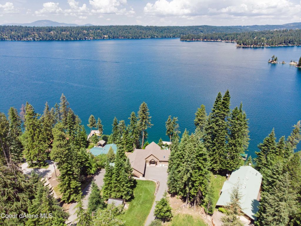 Photo of 7833 BURLEY Ct, Hayden, ID 83835 (MLS # 26-4555)
