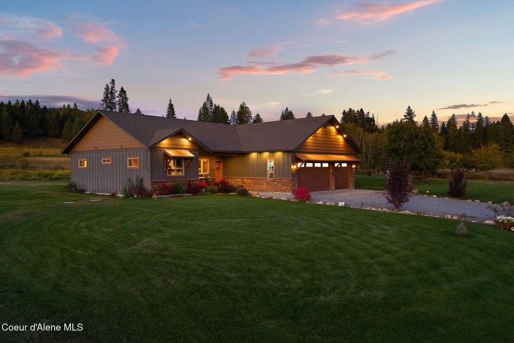 Photo of 251 Louie Knotts Ln, Oldtown, ID 83822 (MLS # 25-10134)