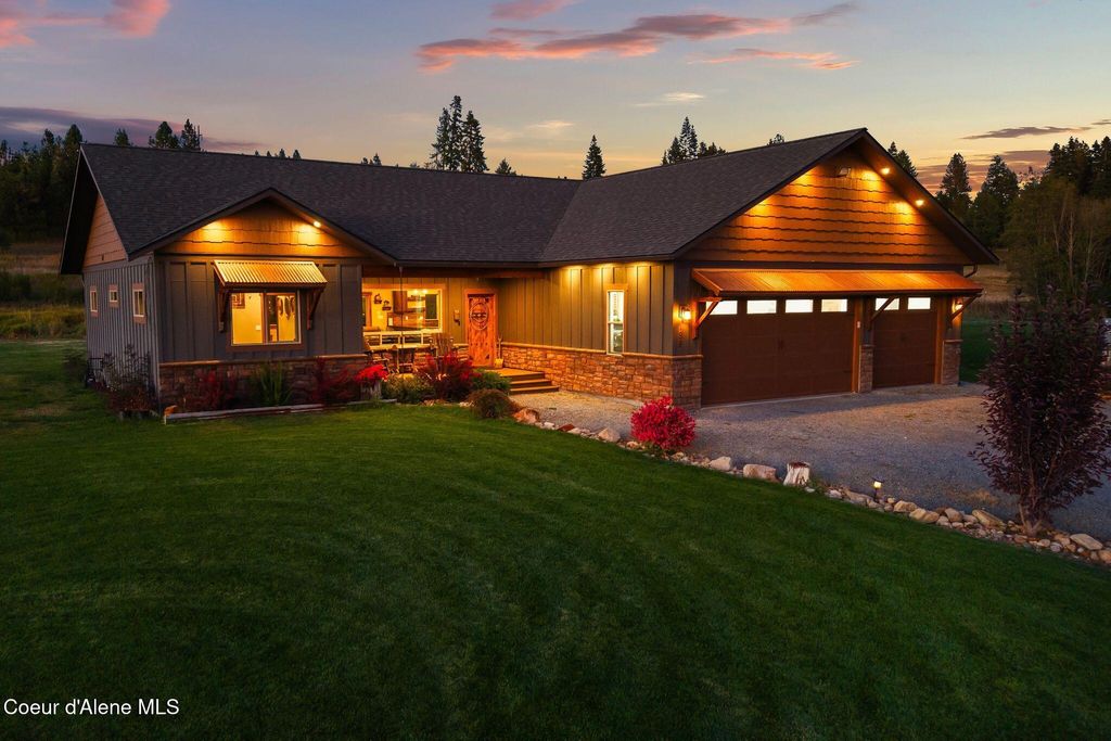 Photo of 251 Louie Knotts Ln, Oldtown, ID 83822 (MLS # 25-10134)