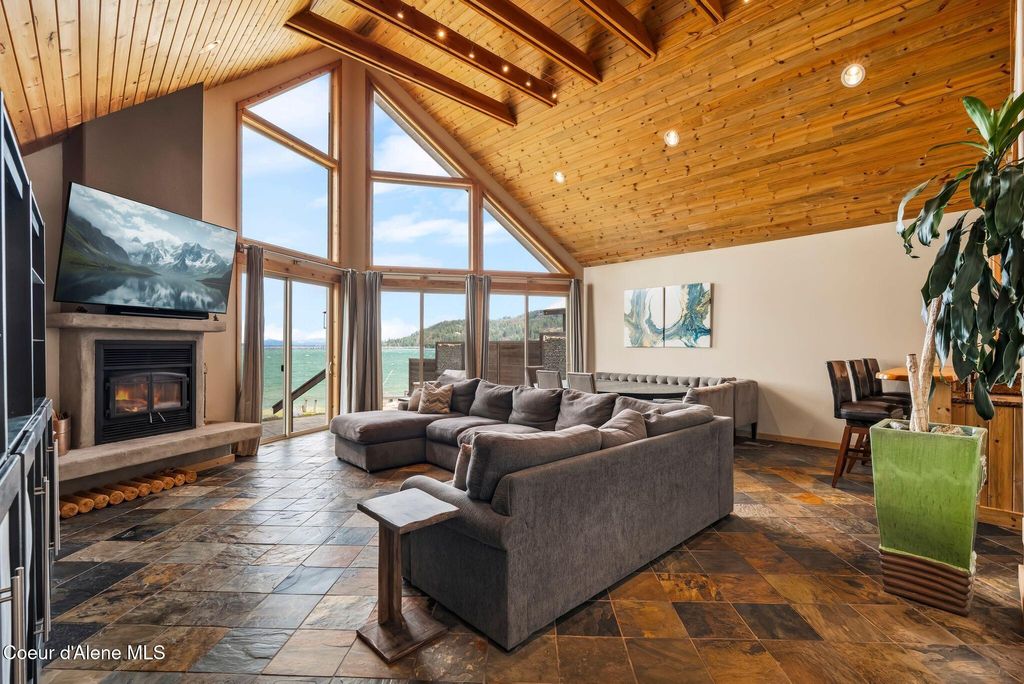 Photo of 23 Lakewood Dr Dr, Sagle, ID 83860 (MLS # 25-10340)