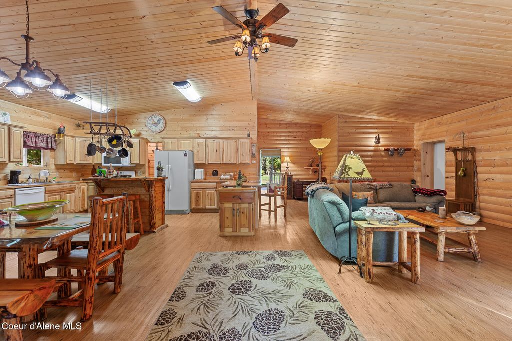 Photo of 25431 Lantern Hill Hill, Rathdrum, ID 83858 (MLS # 26-2000)