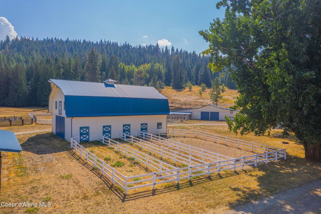 Photo of 17778 Canary Creek Rd Rd, Cataldo, ID 83810 (MLS # 25-11167)
