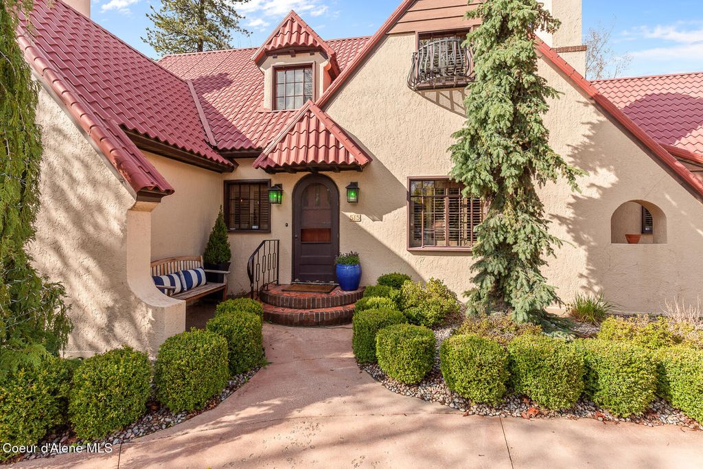 Photo of 515 Foster Ave, Coeur dAlene, ID 83814 (MLS # 26-3611)