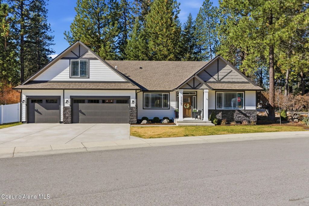 Photo of 11565 Emerald Dr, Hayden, ID 83835 (MLS # 26-2010)