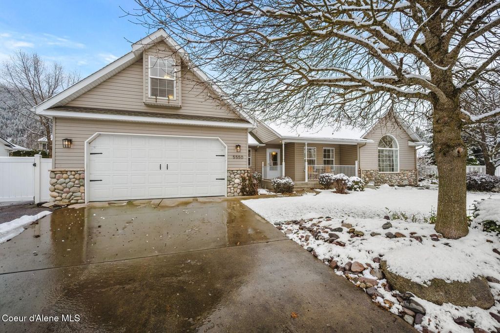 Photo of 5550 Sapling St. St, Coeur dAlene, ID 83815 (MLS # 25-11424)