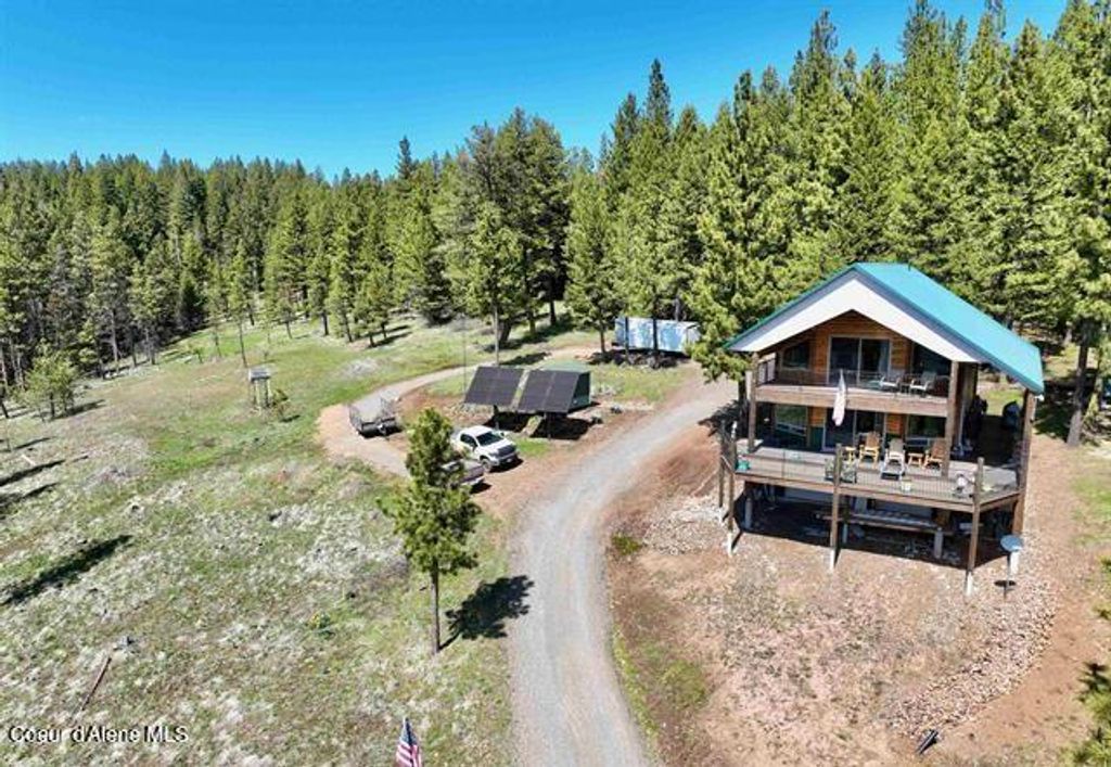 Photo of 23003 Deer Creek Rd Rd, Winchester, ID 83555 (MLS # 25-3013)