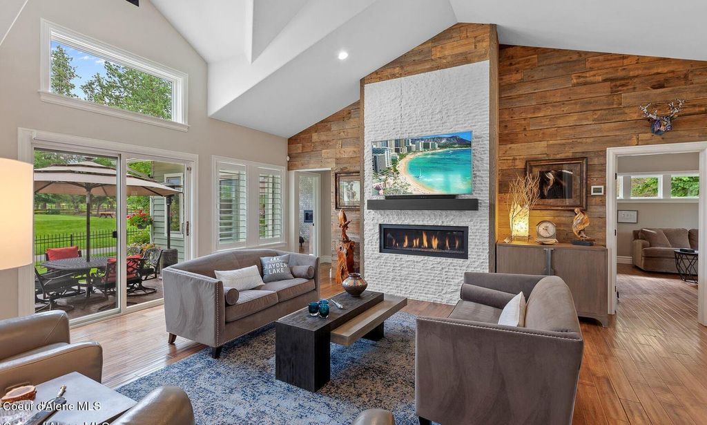 Photo of 9925 COUNTRY CLUB Club, Hayden Lake, ID 83835 (MLS # 25-10960)