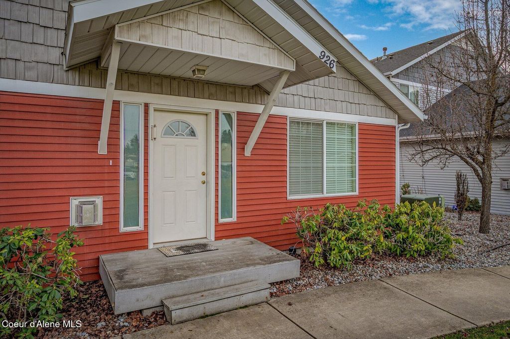 Photo of 926 GOLDENROD Ct, Post Falls, ID 83854 (MLS # 26-868)