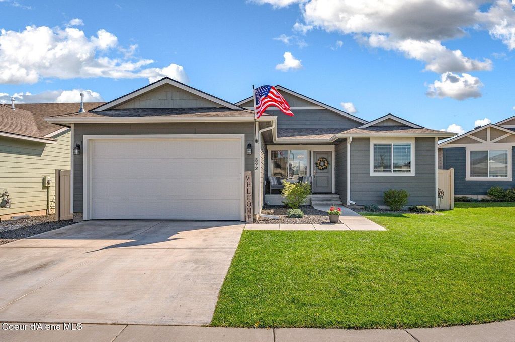 Photo of 892 Allenby Ct, Post Falls, ID 83854 (MLS # 26-4376)