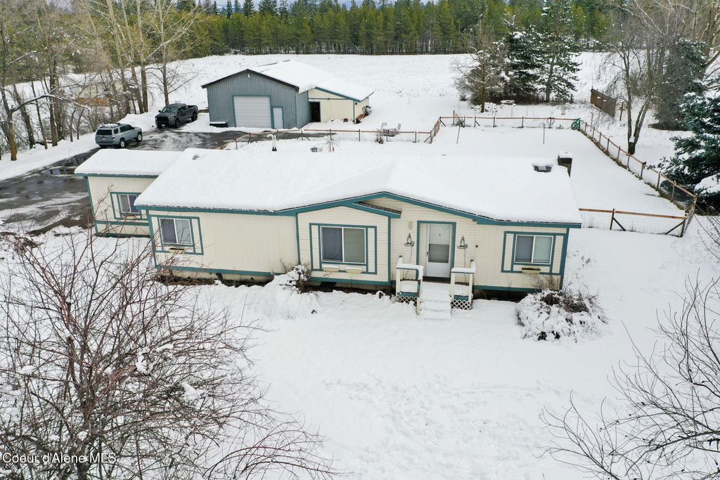 Photo of 16518 Mountain View View, Rathdrum, ID 83858 (MLS # 26-389)