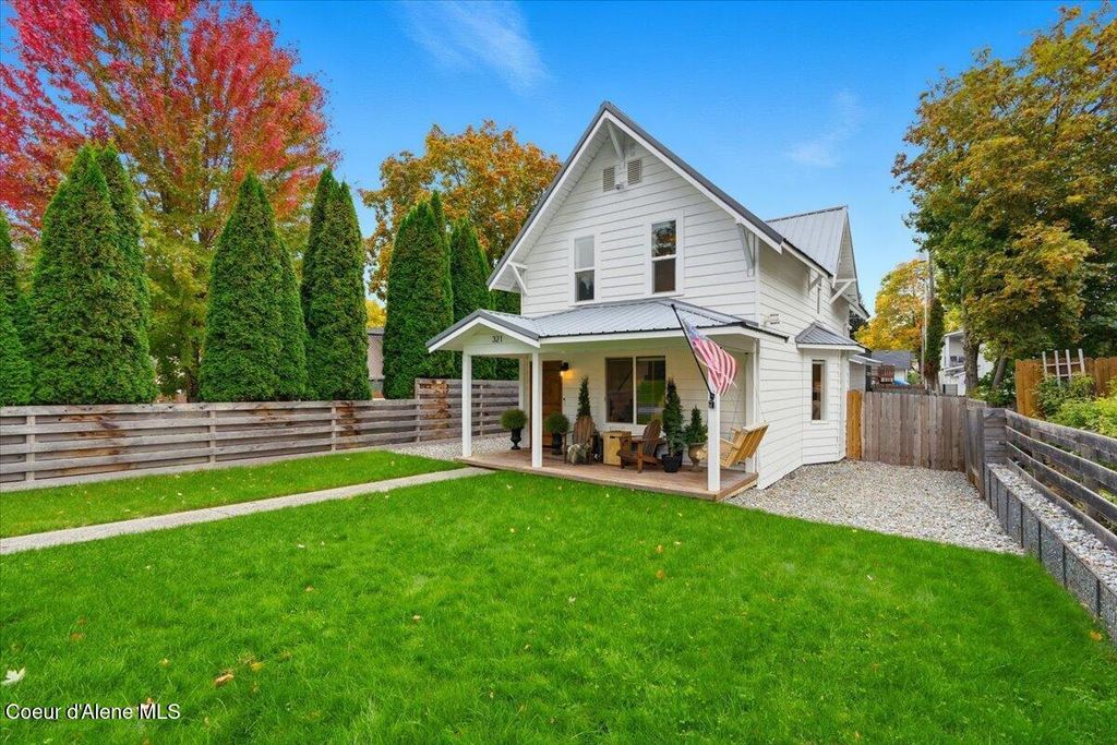 Photo of 321 19TH St, Coeur dAlene, ID 83814 (MLS # 25-10514)