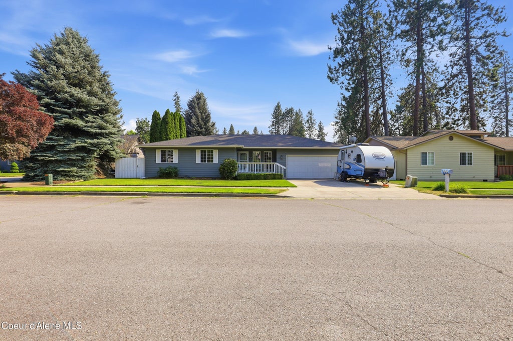 Photo of 922 Honeysuckle Glen Glen, Coeur dAlene, ID 83815 (MLS # 26-7812)