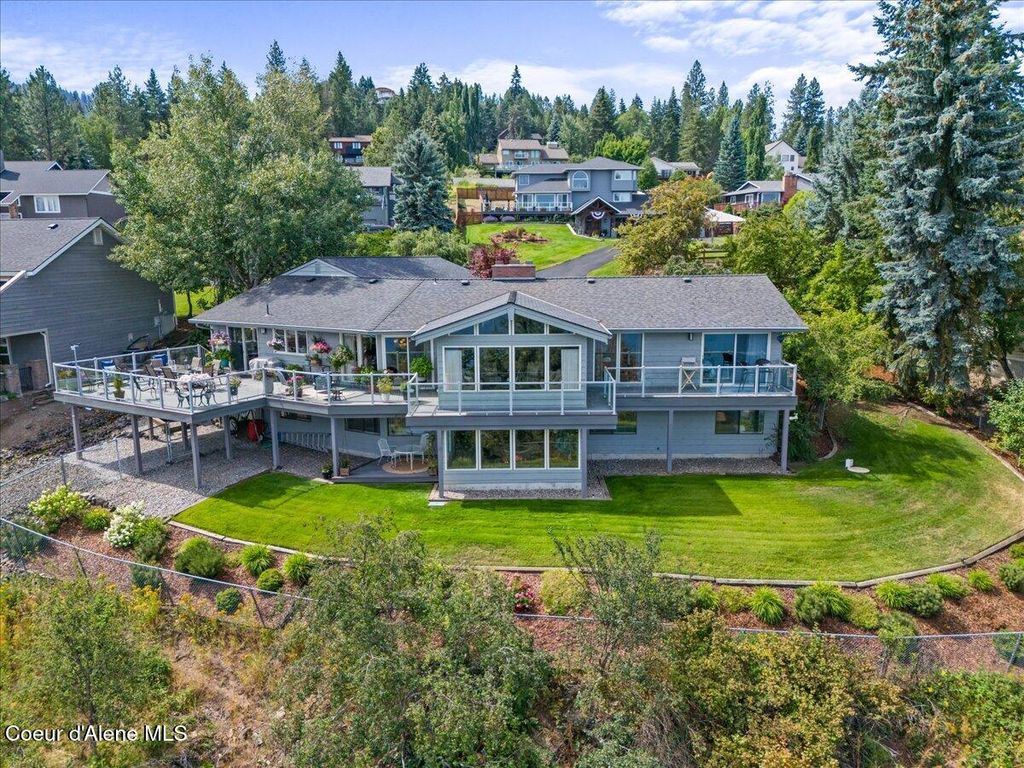 Photo of 3139 HAYDEN VIEW Dr, Coeur dAlene, ID 83815 (MLS # 25-7437)