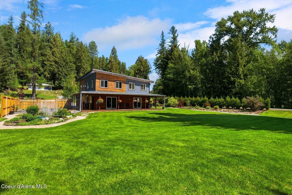 Photo of 925 Lower Pack River River, Sandpoint, ID 83864 (MLS # 26-7720)