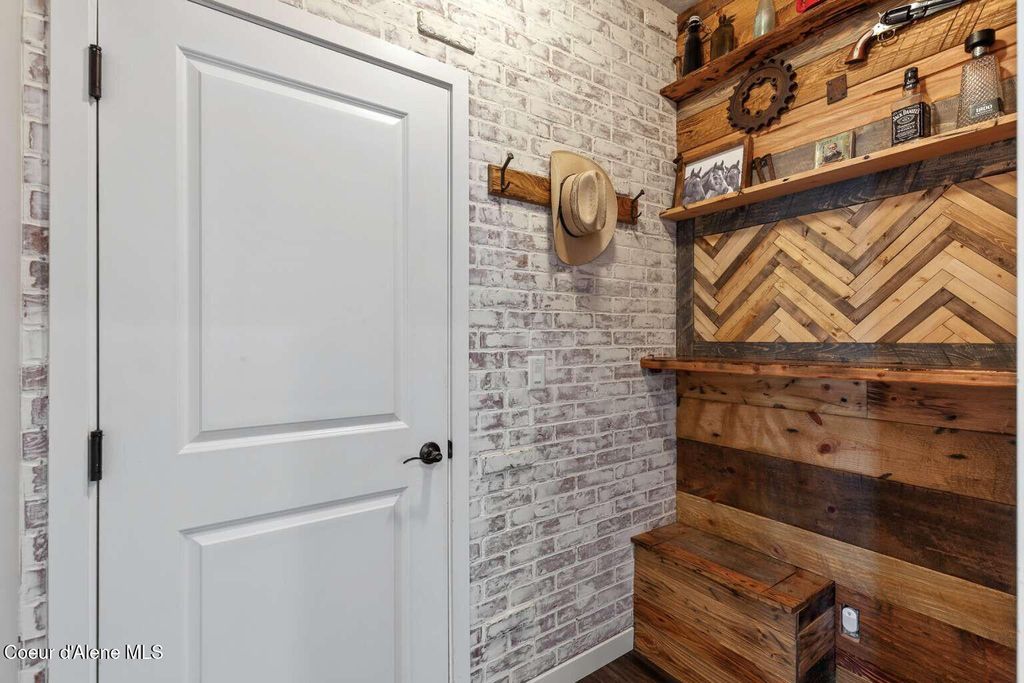 Photo of 1033 Percival Ave, Post Falls, ID 83854 (MLS # 26-3642)