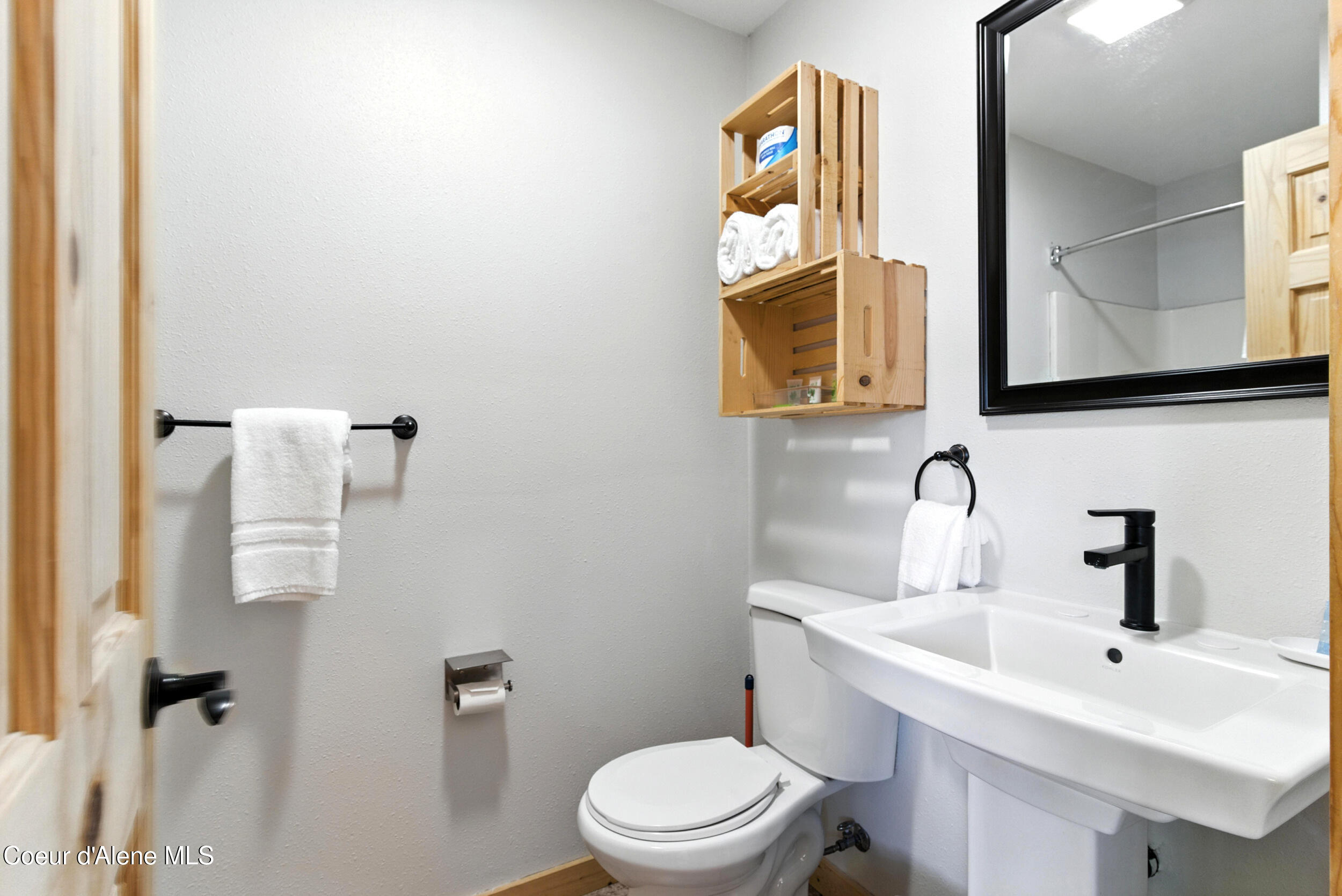 Bonners Ferry, Idaho 83805, United States, ,Commercial,Active,172964