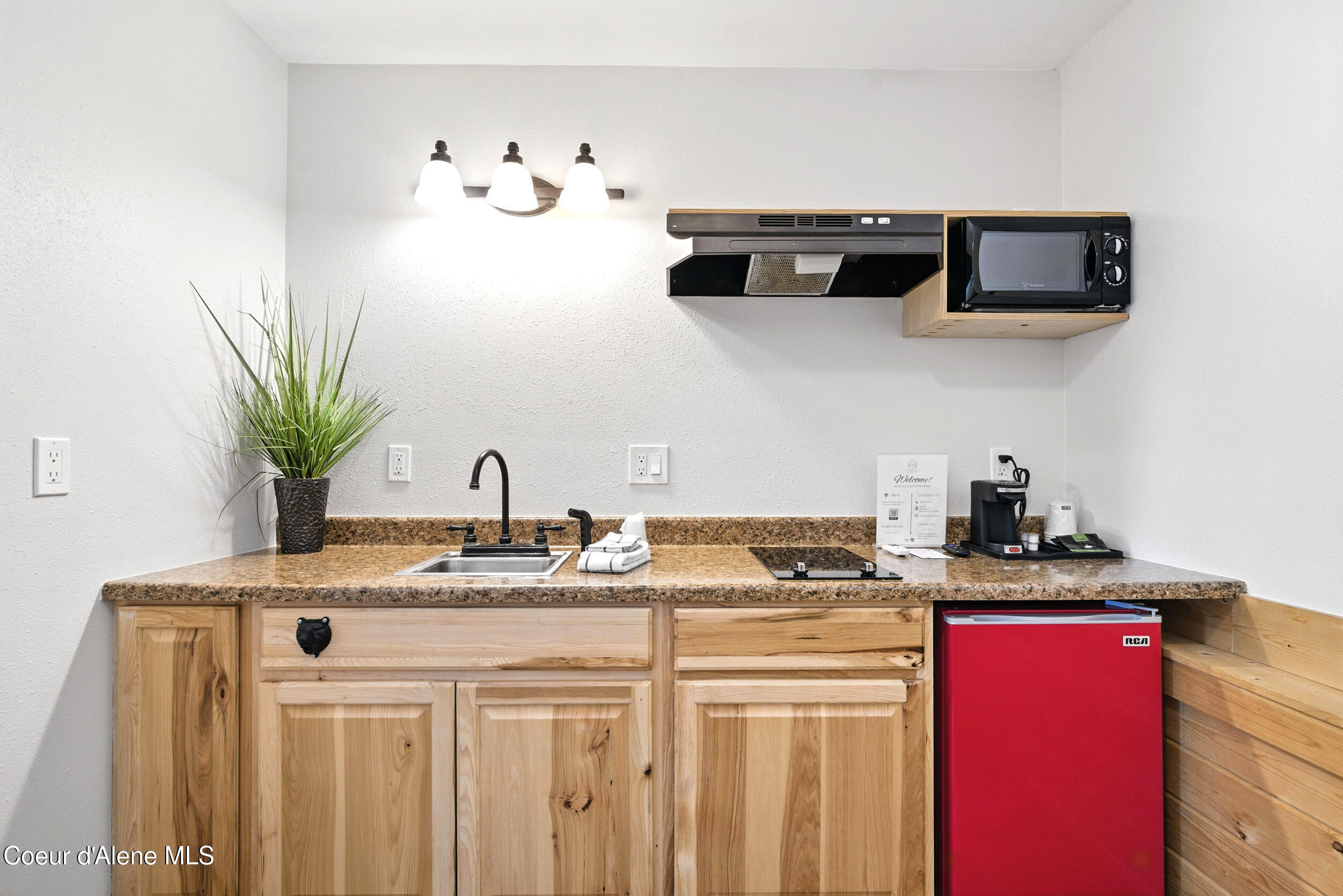 Bonners Ferry, Idaho 83805, United States, ,Commercial,Active,172964