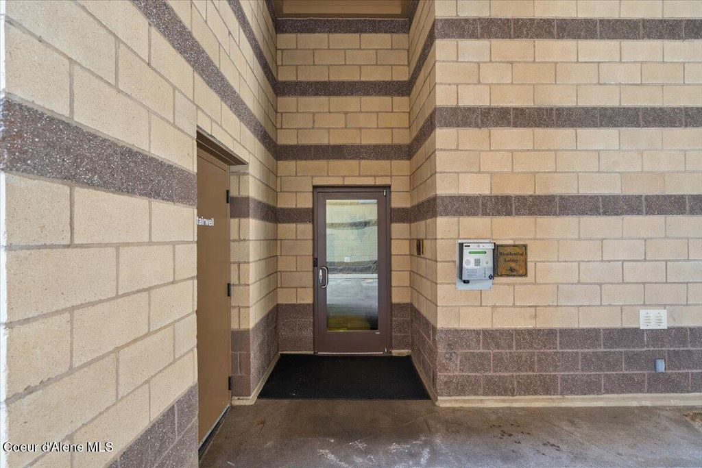 Photo of 2050 MAIN St #214, Coeur dAlene, ID 83814 (MLS # 25-11048)