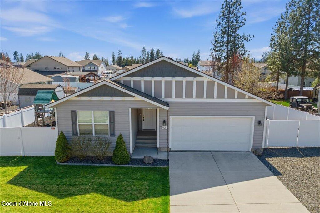 Photo of 6924 Christine St, Rathdrum, ID 83858 (MLS # 26-3666)