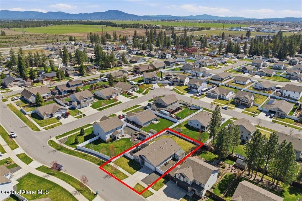 Photo of 6924 Christine St, Rathdrum, ID 83858 (MLS # 26-3666)