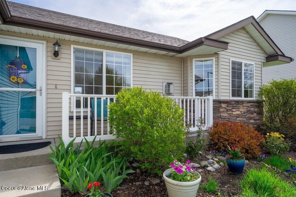 Photo of 4384 Lennox Loop, Coeur dAlene, ID 83814 (MLS # 26-3981)