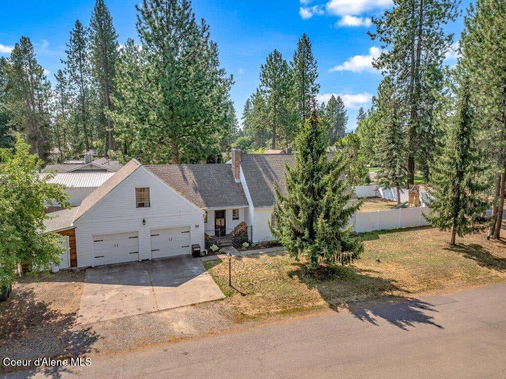 Photo of 1140 Forest Park Park, Coeur dAlene, ID 83815 (MLS # 26-8605)